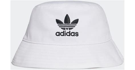 adidas fischerhut weiss|Adidas Fischerhut Mit Graffiti.